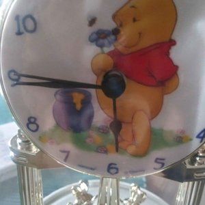 DISNEY WINNIE THE POOH ANNIVERSARY CLOCK